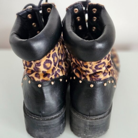 Leopard Print Ankle Boots with Black Accents EUC - Picture 4 of 6